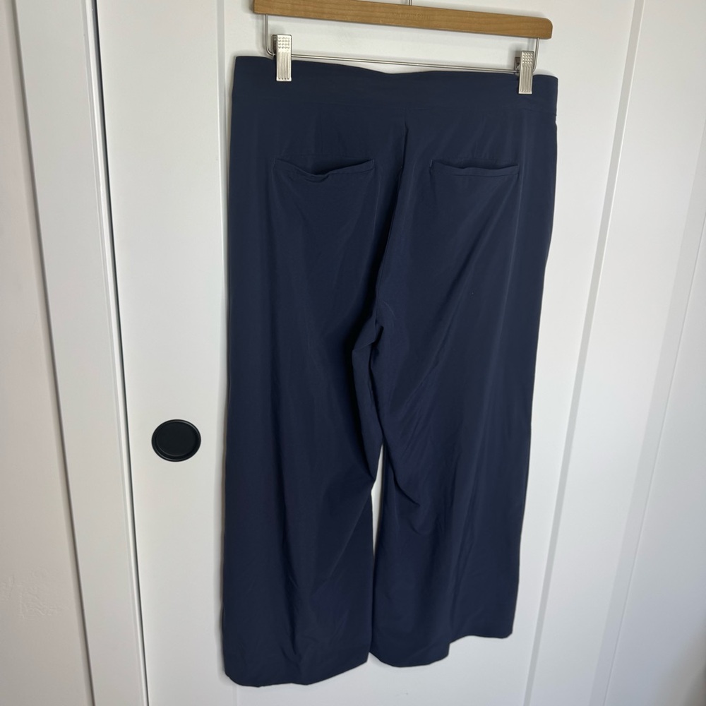 Athleta Navy Wide-Leg Cropped Pants - Picture 6 of 7